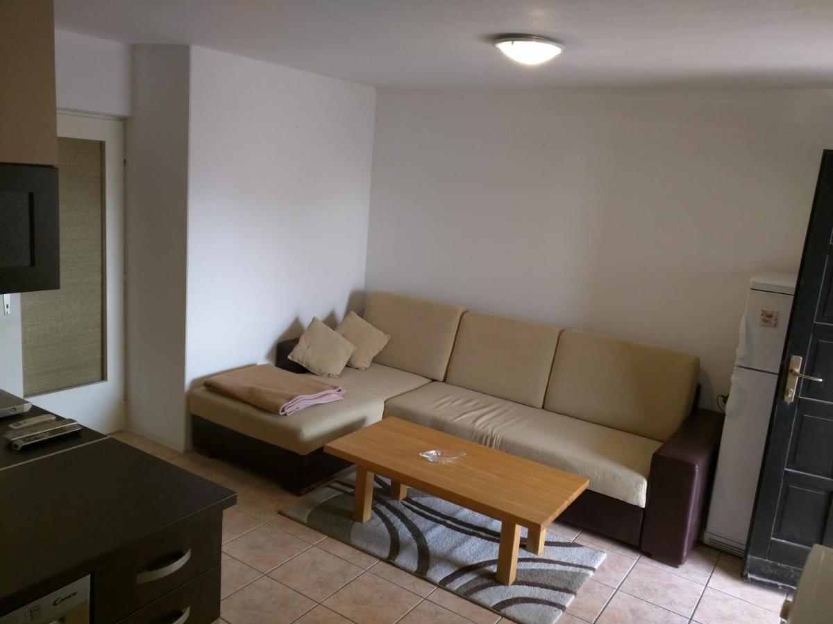 Sakoman Apartments Vir Bagian luar foto